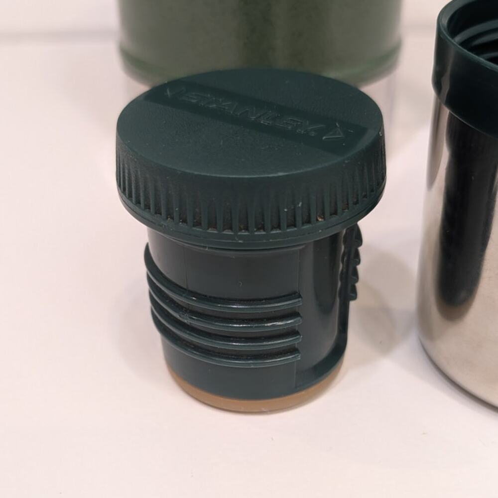 Stanley Classic Vacuum Bottle Thermos Hammertone Green Hiking Camping Heavy Duty - Picture 7 of 10